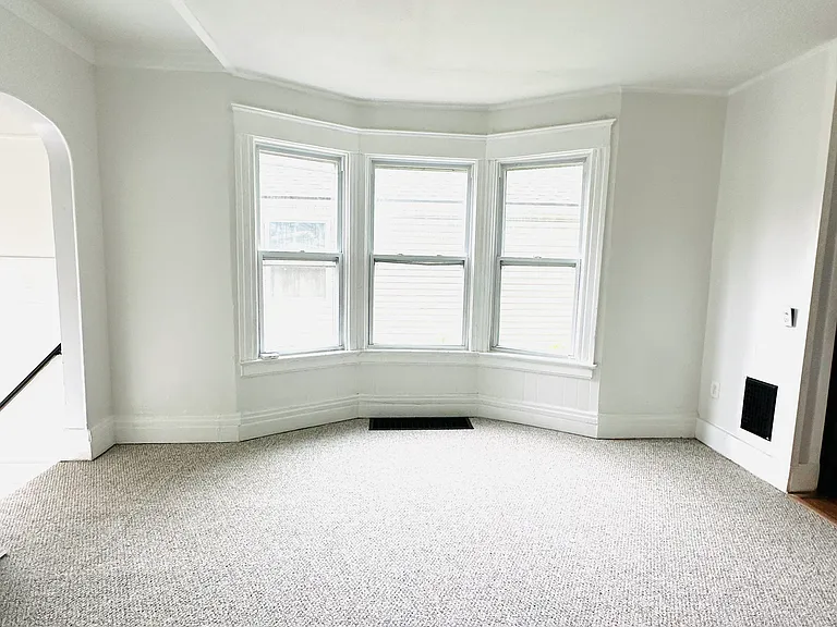 149 N Union St — Photo 4