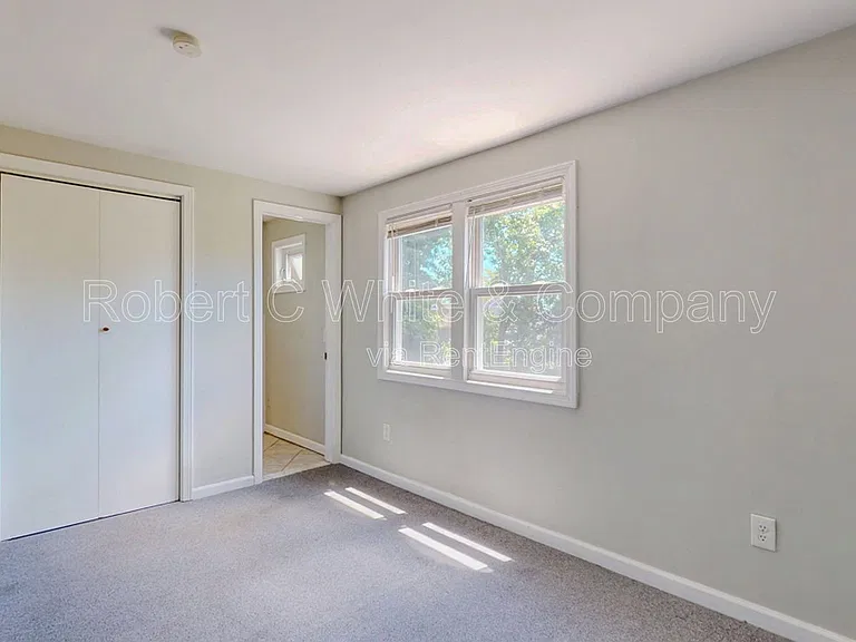 677 Garfield Ave — Photo 15