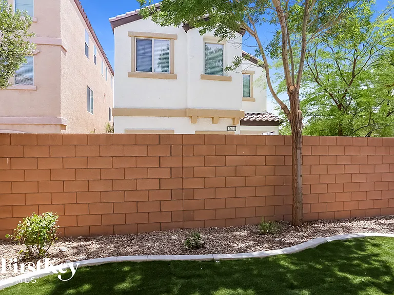 7600 Scarlet Tapestry Ct — Photo 14