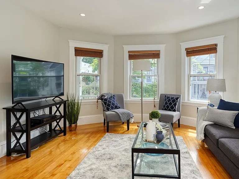 7 Vincent Ave — Photo 9