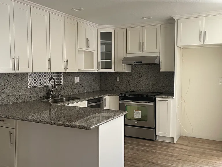 2114 Bennighof Ct — Photo 3