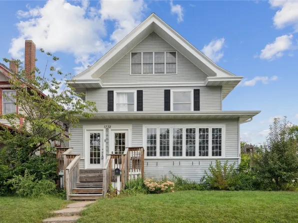 1732 Blake Blvd SE, Cedar Rapids, IA 52403