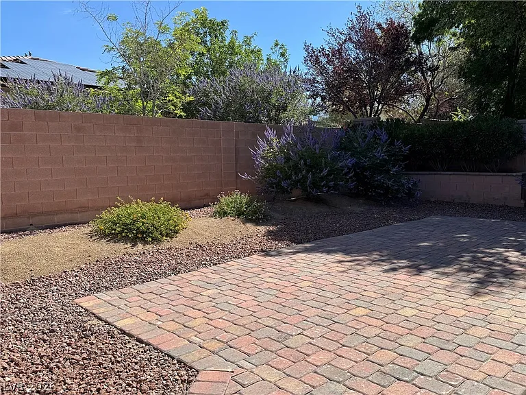 5440 E Finestra St — Photo 5