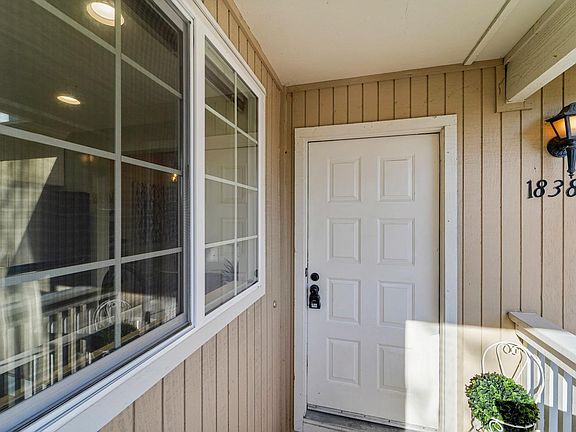 2nd image of 1838 Shirley Drive