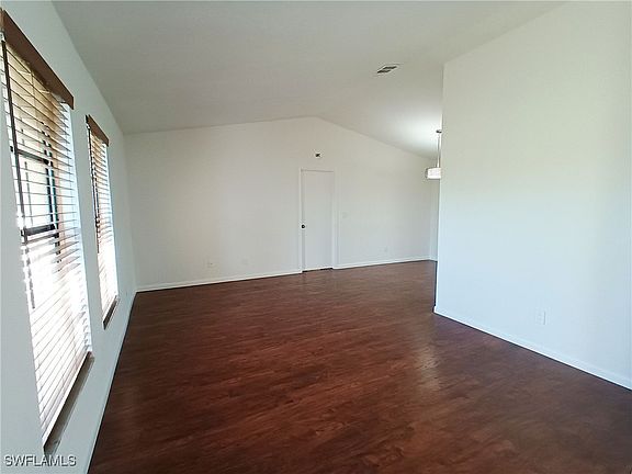 3rd image of 1629 SE 6th Ln