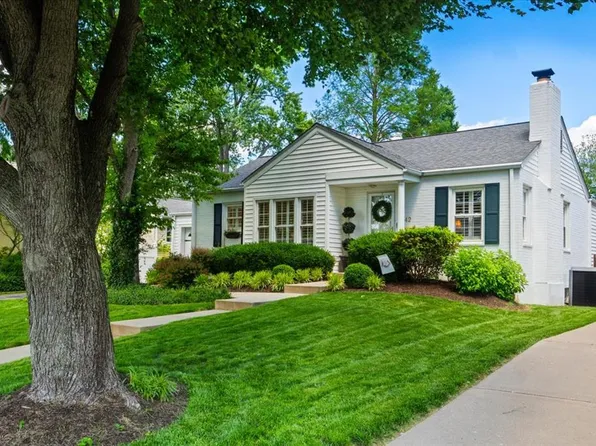 42 Midpark Ln, Saint Louis, MO 63124