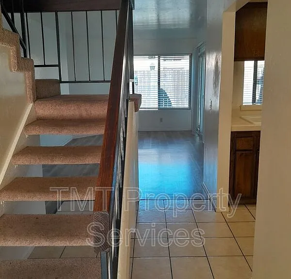 413 E Rice Ranch Rd — Photo 3