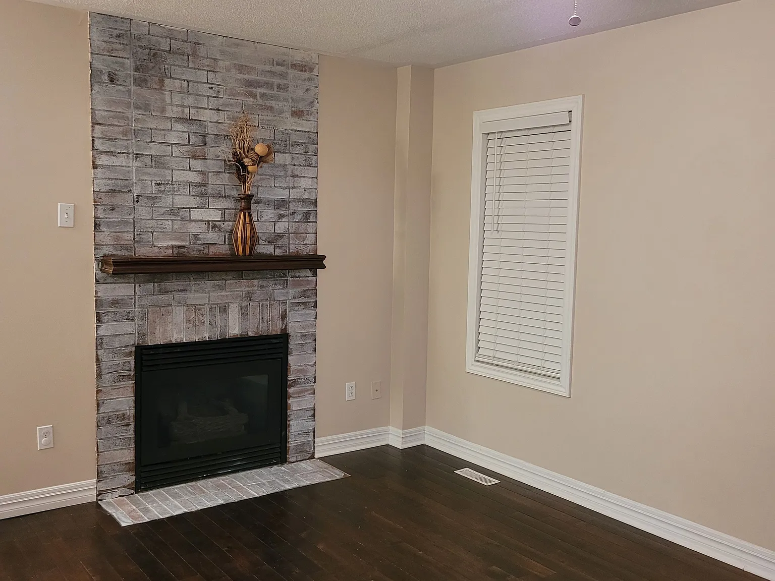 4 bed, $2,825 — Photo 3