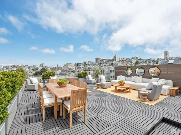 2946 Pierce St, San Francisco, CA 94123