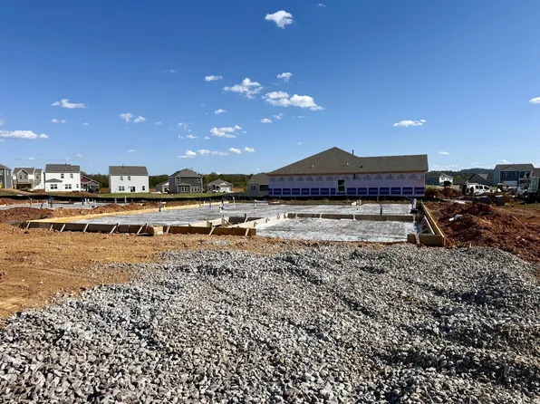 5087 Runnerstone Rd, Morristown, TN 37813