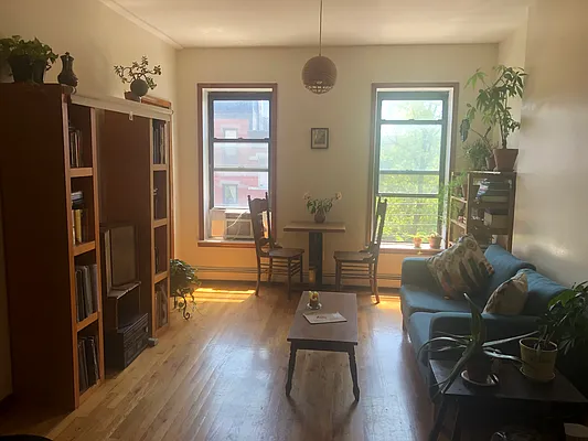 Rented by H L Dynasty Real Estate Corp | media 14