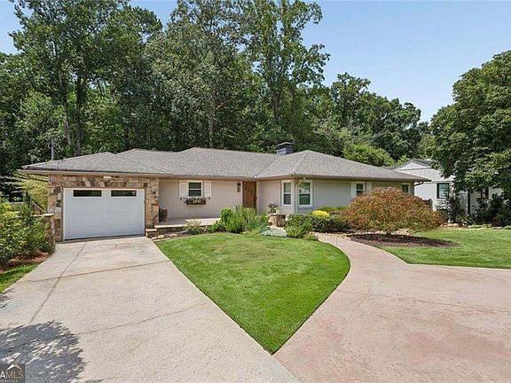 2nd image of 2970 Rockingham Dr NW