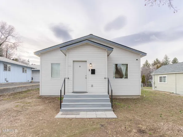 212 N 30th Ave, Yakima, WA 98902