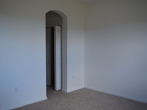 3rd image of 4135 Ne 21 Ct.