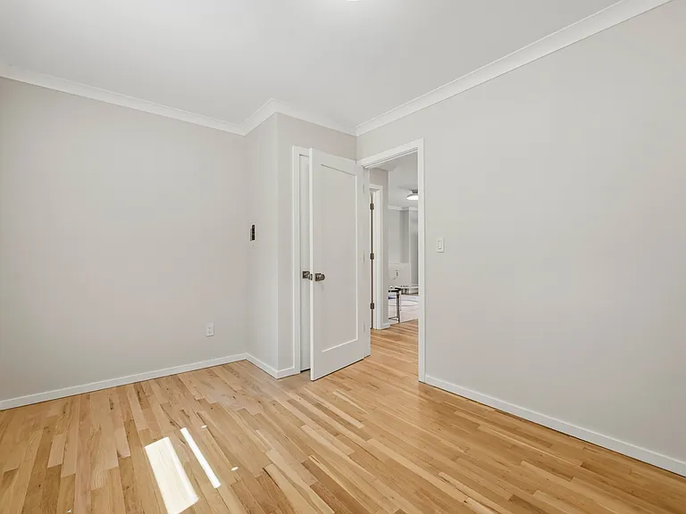 901 Washington Dr — Photo 11