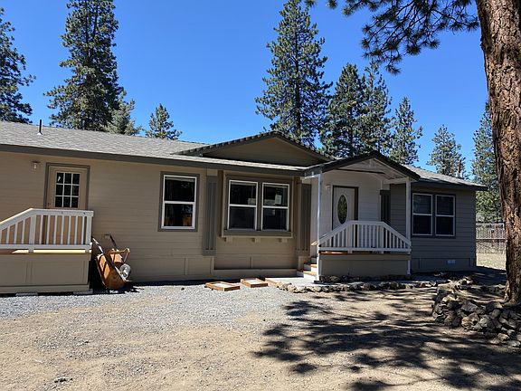 4th image of 61040 S Queens Dr #63