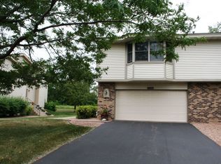 6813 Thames Rd, Woodbury, MN 55125