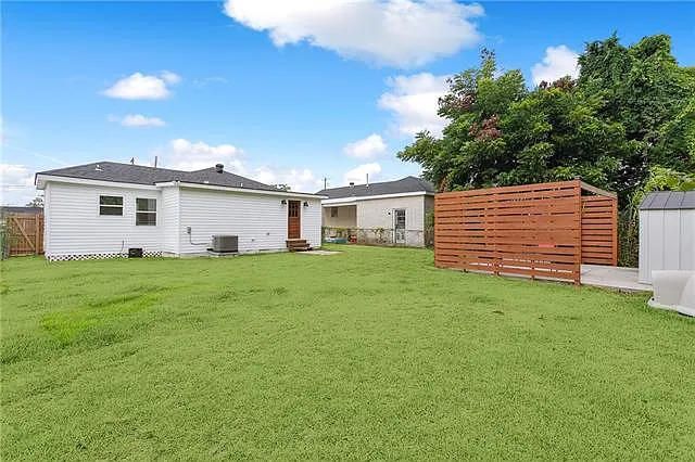 1227 Cook St — Photo 12
