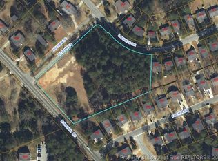 777 Autumn Dr, Fayetteville, NC 28311