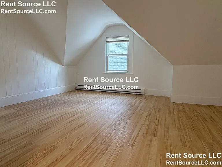 9-11 Knapp St #3 — Photo 5