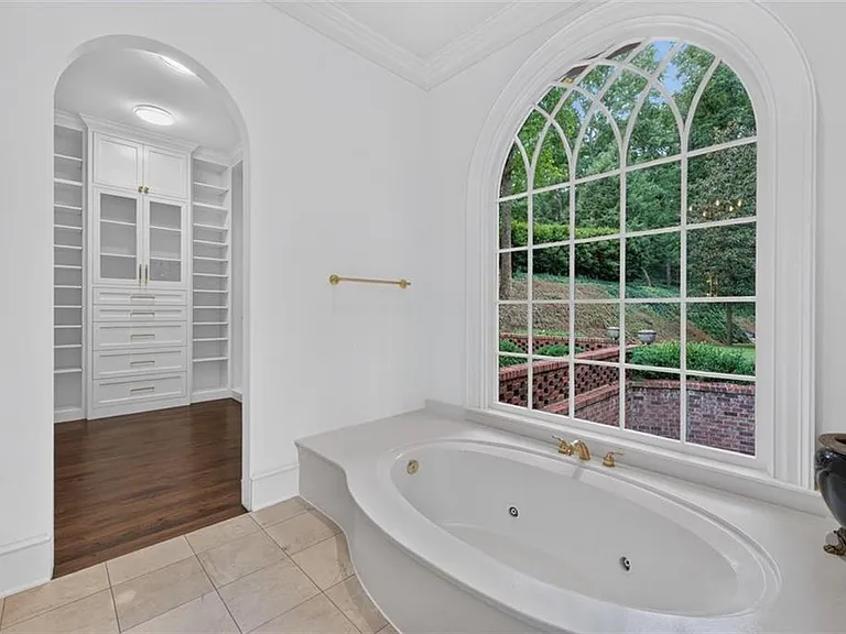 140 Valley Rd NW — Photo 36