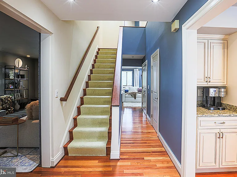 400 Five Farms Ln — Photo 7