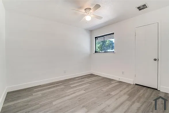 1622 Hillwood Dr — Photo 15