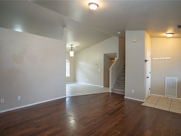 3rd image of 3349 W Fairfax St