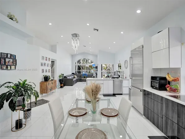 10937 NW 46th Dr, Coral Springs, FL 33076