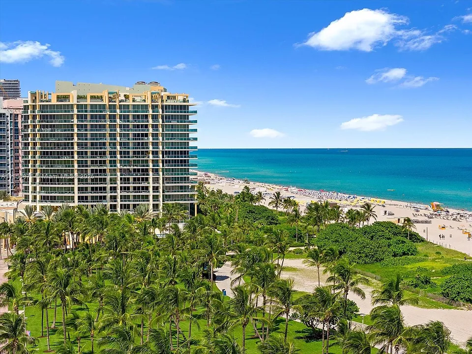1455 Ocean Dr #919