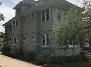 6117 W Lloyd St, Wauwatosa, WI 53213