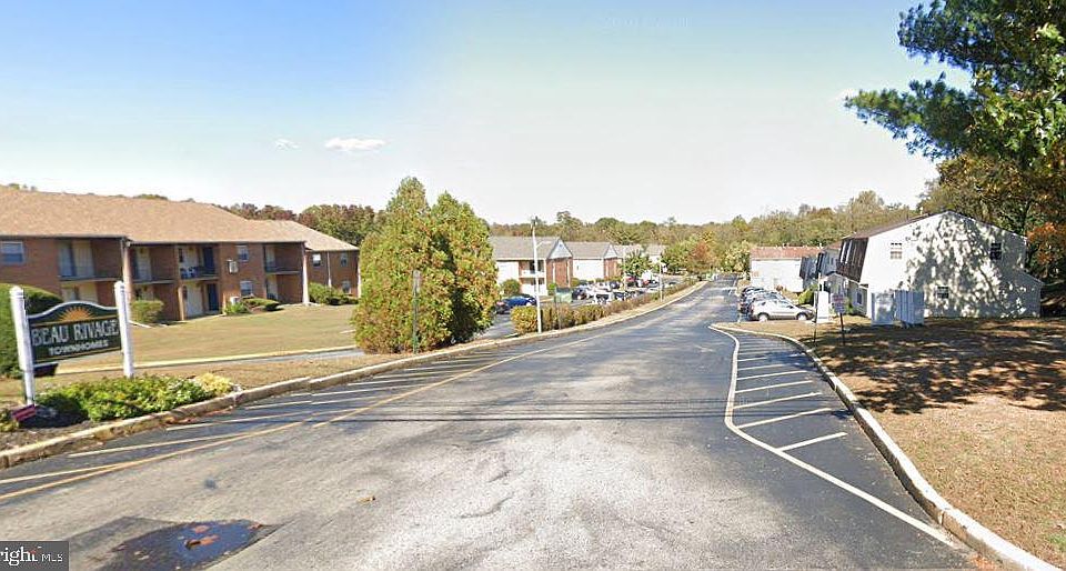 2nd image of 21 Beau Rivage Dr