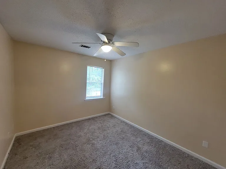1063 Waltons Pass — Photo 28