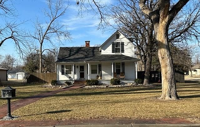 1st image of 310 N Kennedy Ave