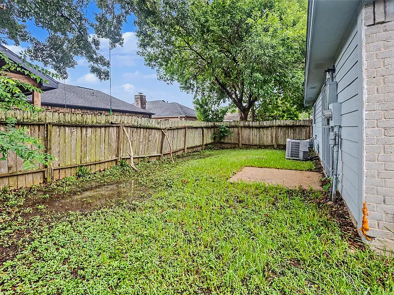 7907 Chancel Dr — Photo 39