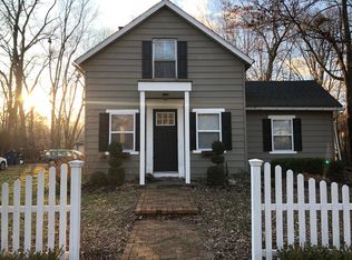 4652 Porter Rd, North Olmsted, OH 44070