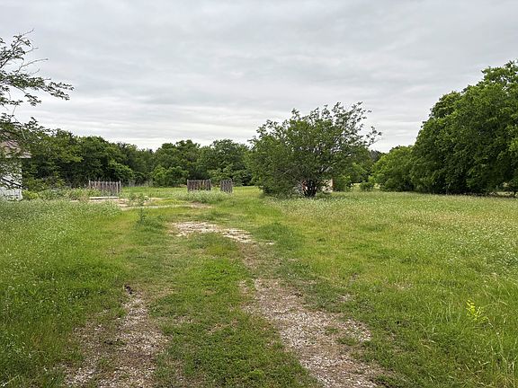 3rd image of 4621 Lake Park Dr