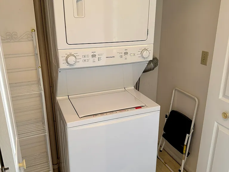 Waher/Dryer in Unit