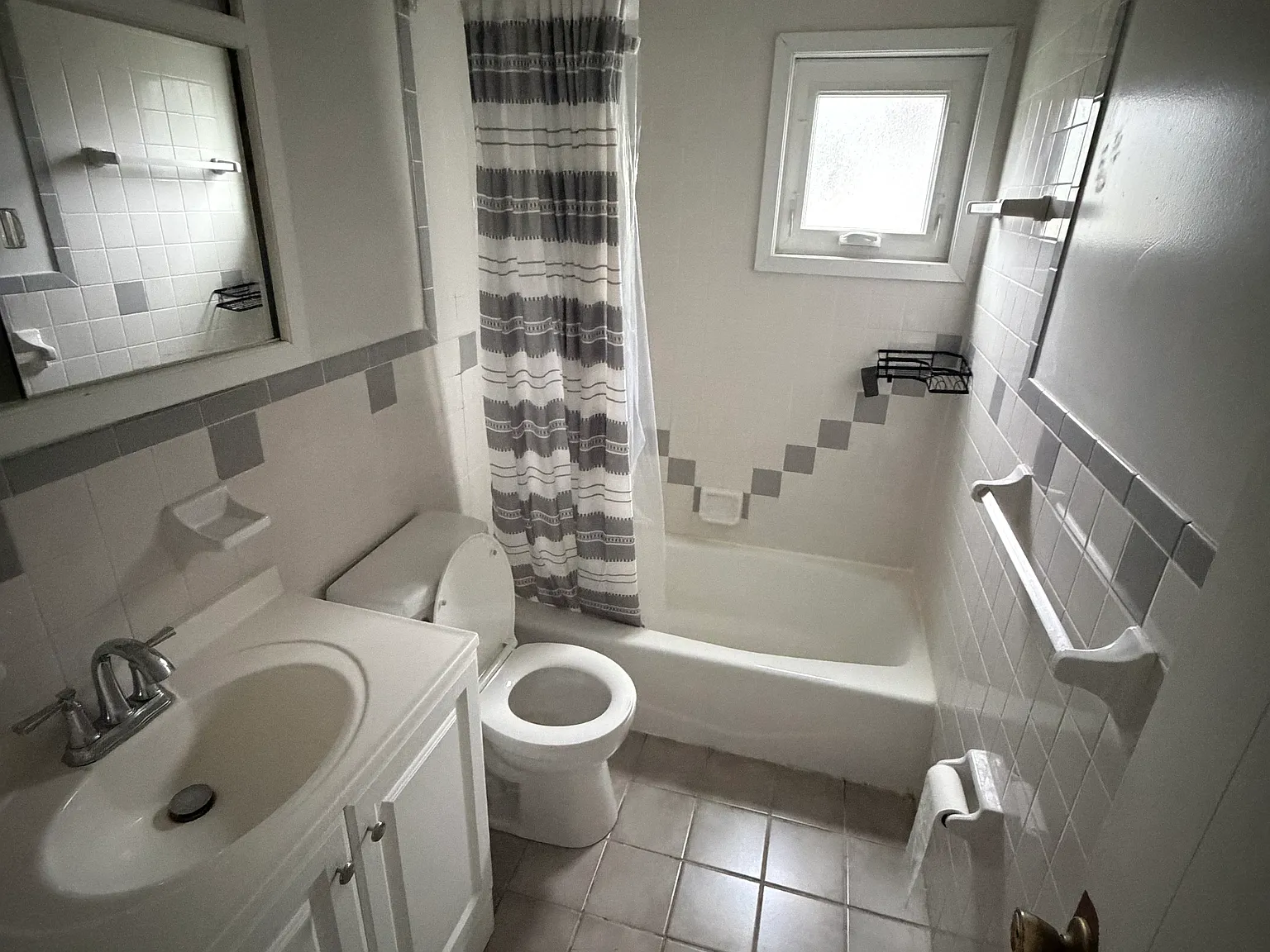 4 bed, 1416 sqft, $5,000 — Photo 4
