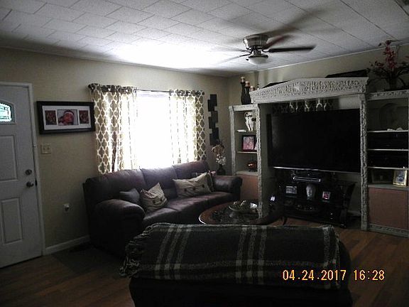 4th image of 1415 Connecticut Ave