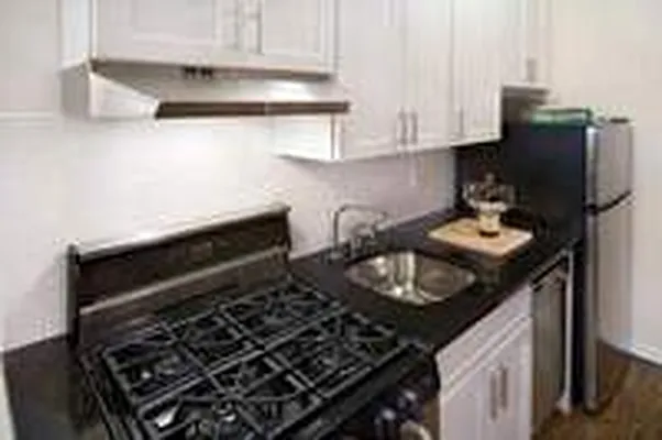 Rented by Town Residential | media 19