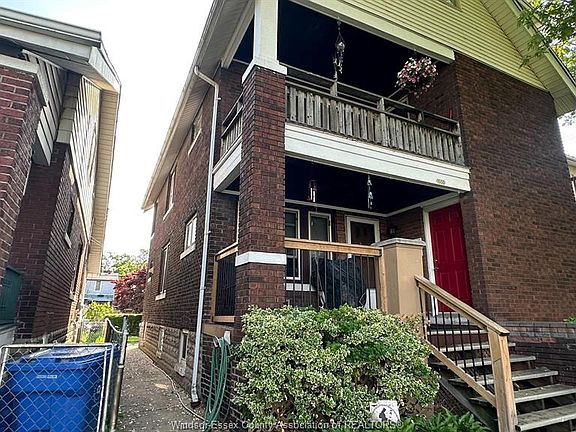 3rd image of 1550 Bruce Ave
