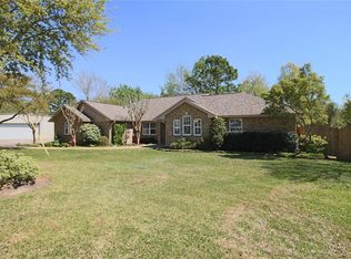 498 Elena Ln, Highlands, TX 77562