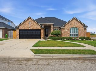 328 Nicklaus Dr, Portland, TX 78374