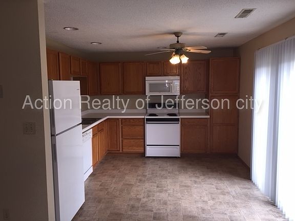 2nd image of 5013 Charm Oak Dr