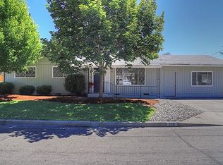 715 SW Cypress St, Grants Pass, OR 97526