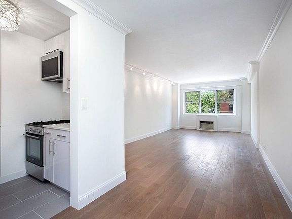 3rd image of 69 W 9th St APT 3C