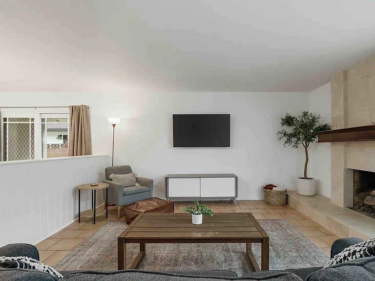 2253 Gorman St — Photo 4
