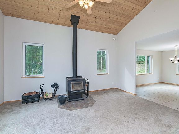 2nd image of 235 Jasper Ct