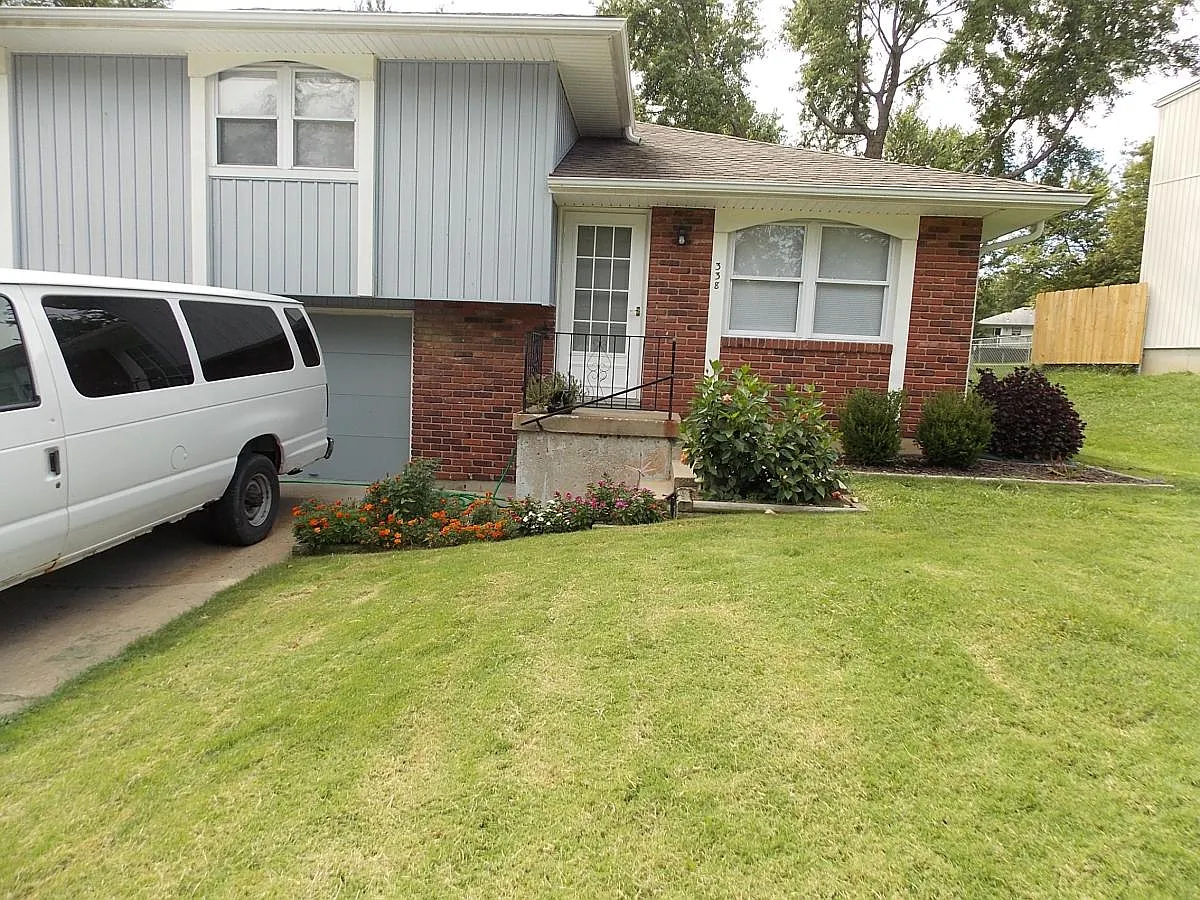 3 bed, 1500 sqft, $1,200 — Photo 1